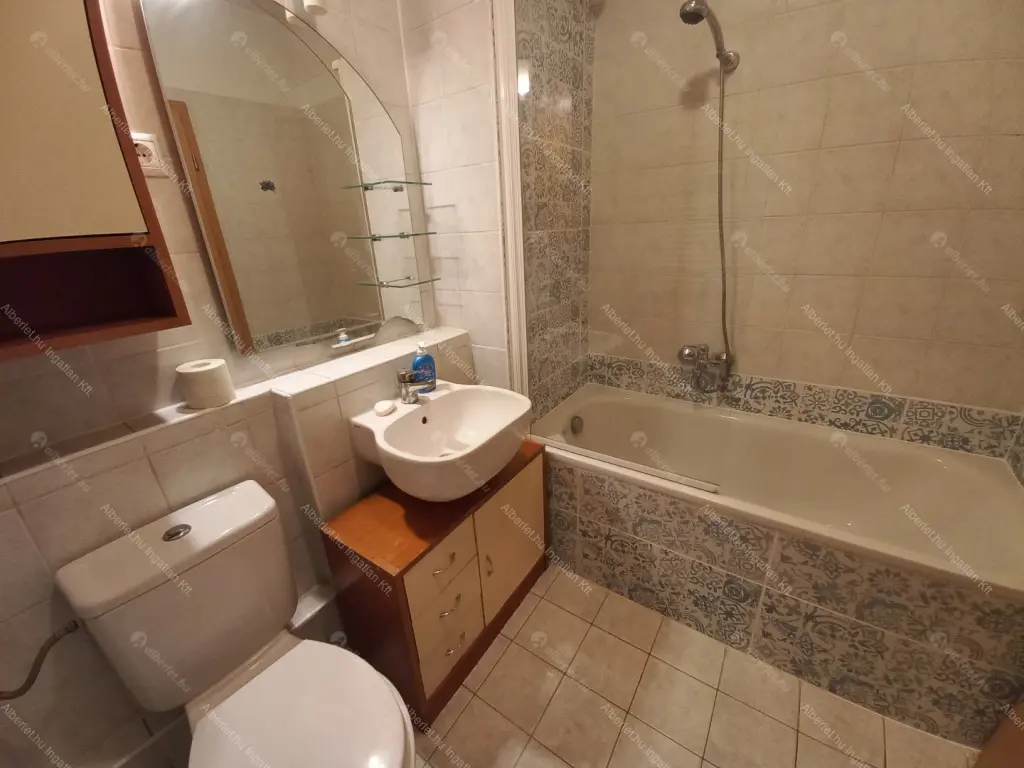 Kiadó albérlet 350000 Ft/hó áron: Budapest, XIV. kerület  Dorozsmai utca. Mérete: 65 nm, 3 szobás | Alberlet.hu - 6696102