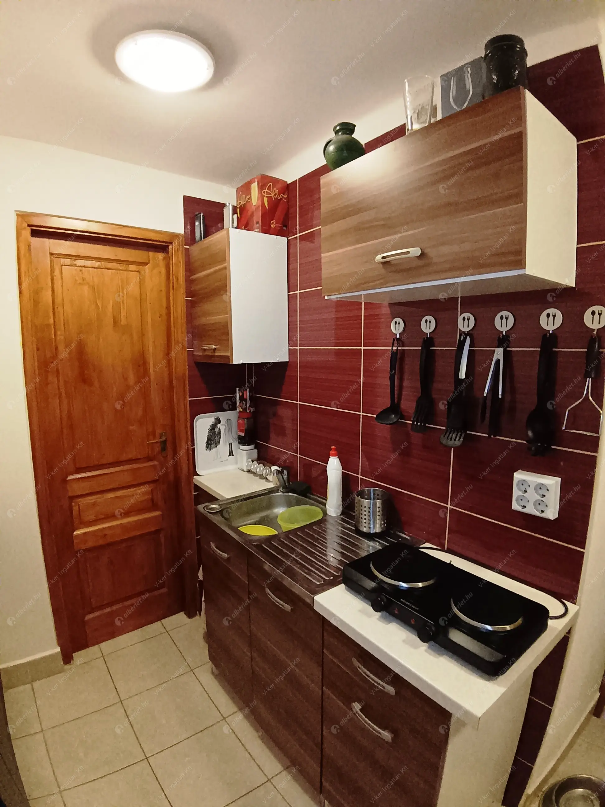 Kiadó albérlet 250000 Ft/hó áron: Budapest, XIV. kerület  Dózsa György út. Mérete: 29 nm, 1 szobás | Alberlet.hu - 6622871