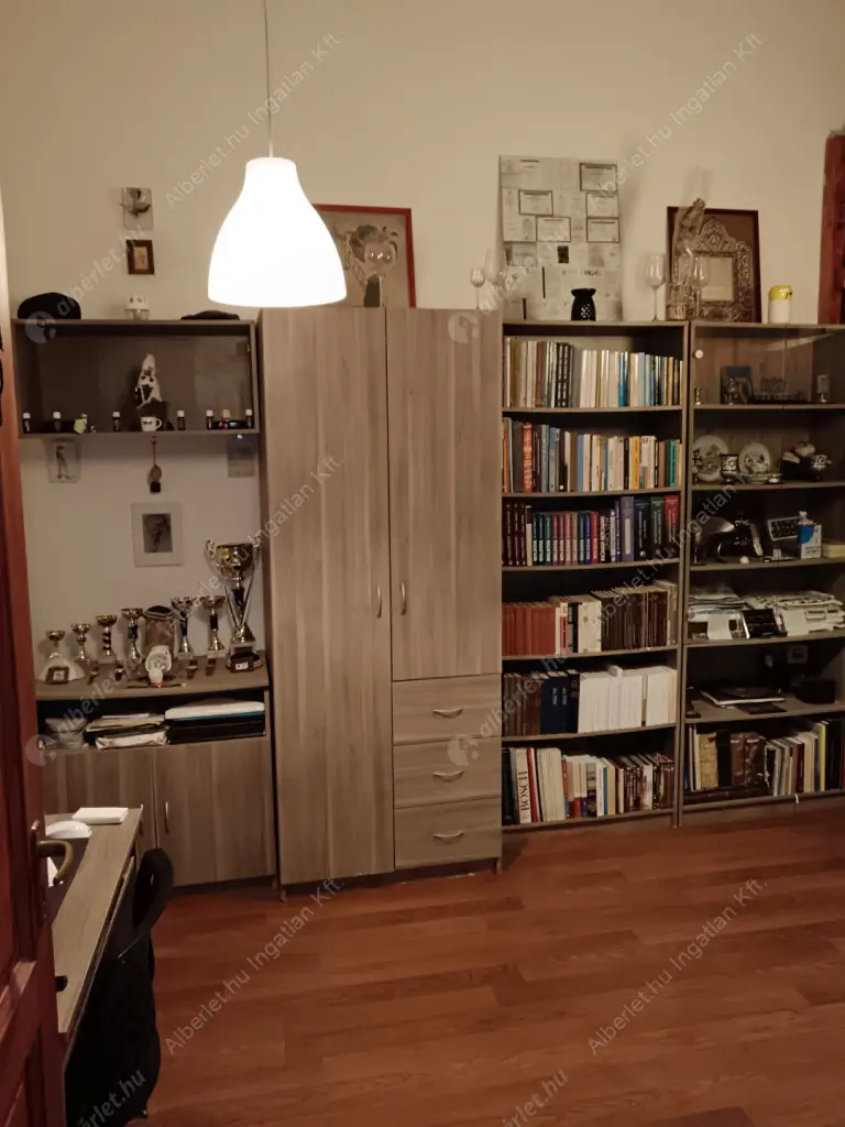 Kiadó albérlet 250000 Ft/hó áron: Budapest, XIV. kerület  Dózsa György út. Mérete: 29 nm, 1 szobás | Alberlet.hu - 6628560