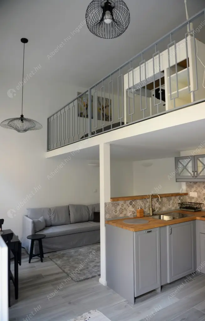 Kiadó albérlet 278000 Ft/hó áron: Budapest, XIV. kerület  Dózsa György út. Mérete: 37 nm, 1 szobás | Alberlet.hu - 6535385