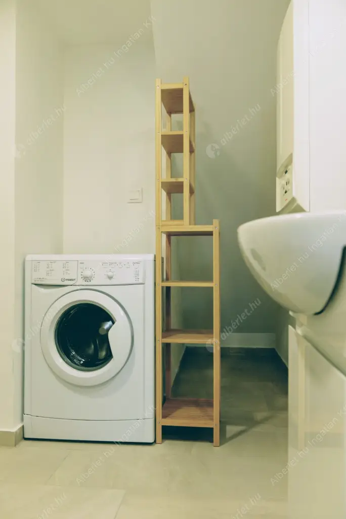 Kiadó albérlet 278000 Ft/hó áron: Budapest, XIV. kerület  Dózsa György út. Mérete: 37 nm, 1 szobás | Alberlet.hu - 6535390