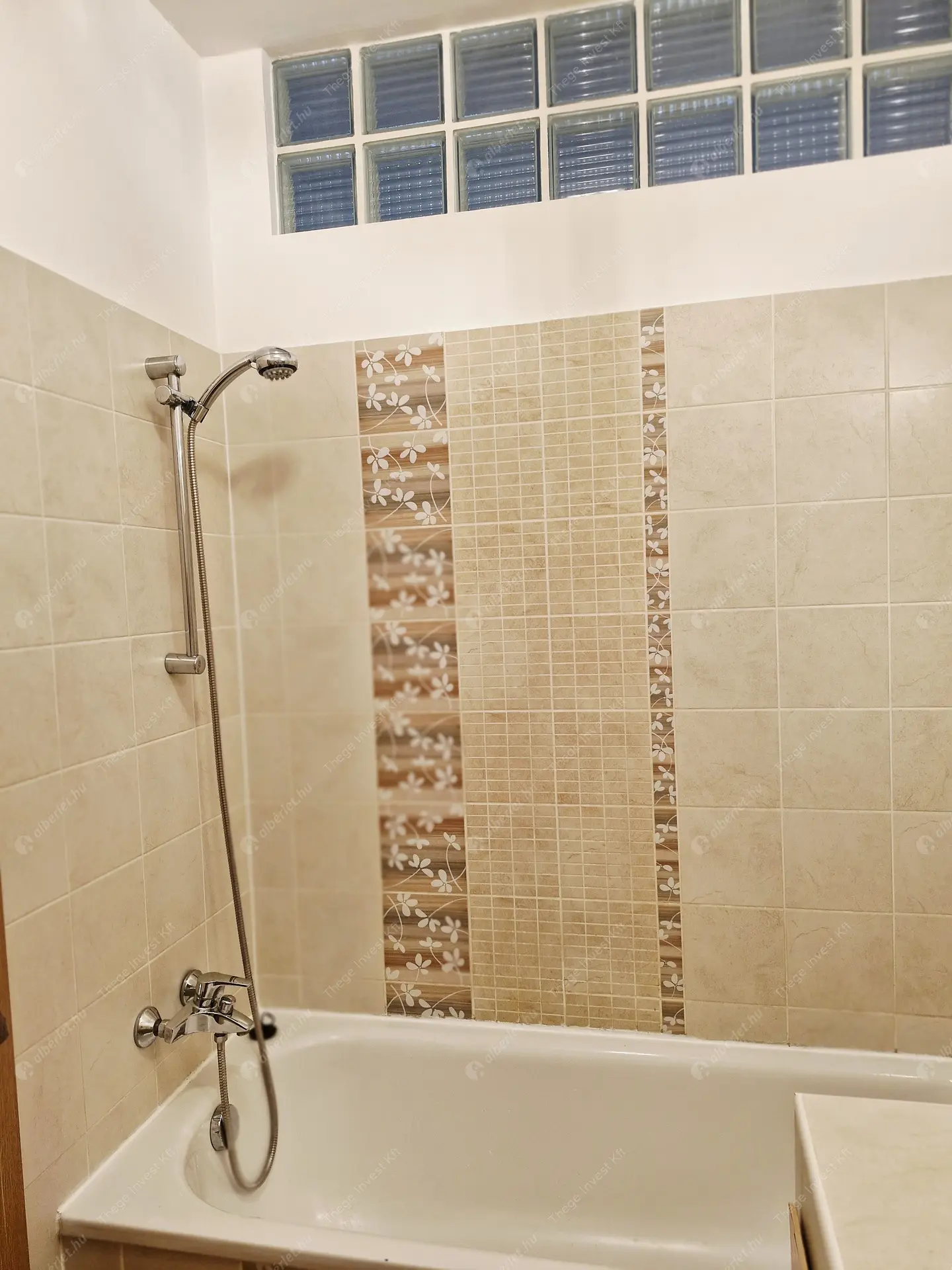 Kiadó albérlet 280000 Ft/hó áron: Budapest, XIV. kerület  Egressy út. Mérete: 42 nm, 2 szobás | Alberlet.hu - 6542115