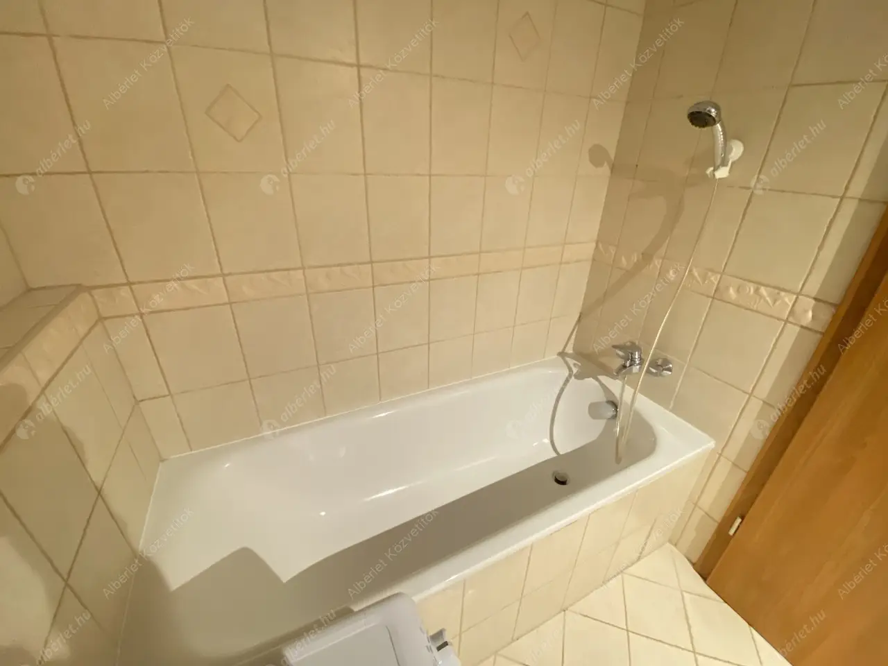 Kiadó albérlet 220000 Ft/hó áron: Budapest, XIV. kerület  Egressy út. Mérete: 45 nm, 2 szobás | Alberlet.hu - 5497662