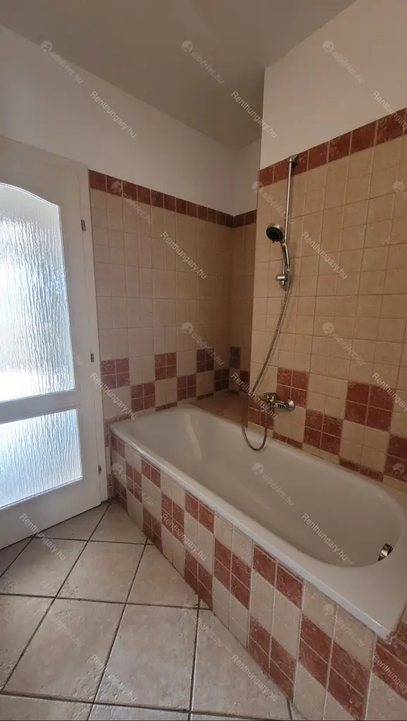 Kiadó albérlet 250000 Ft/hó áron: Budapest, XIV. kerület  Egressy út. Mérete: 56 nm, 2 szobás | Alberlet.hu - 6708096