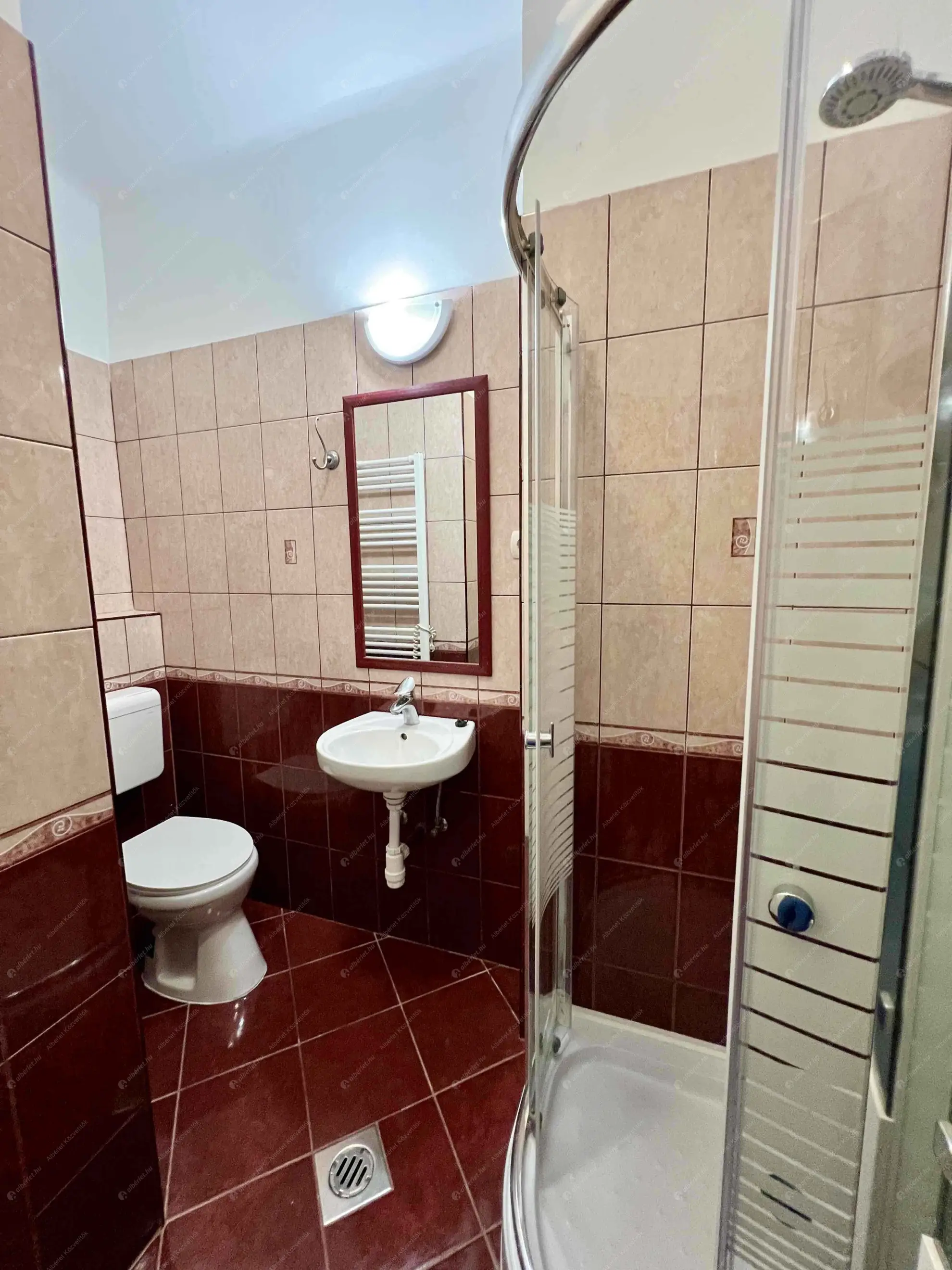 Kiadó albérlet 190000 Ft/hó áron: Budapest, XIV. kerület  Erzsébet királyné útja. Mérete: 39 nm, 1 szobás | Alberlet.hu - 6547248