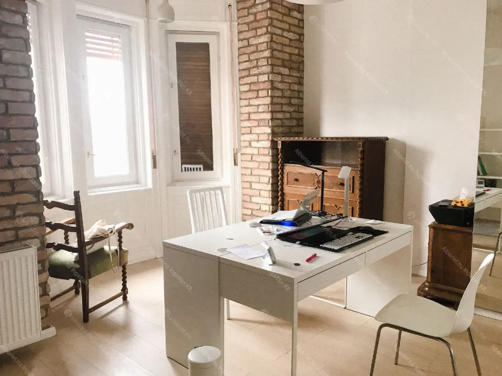 Kiadó albérlet 300000 Ft/hó áron: Budapest, XIV. kerület  Erzsébet királyné útja. Mérete: 43 nm, 2 szobás | Alberlet.hu - 6691499