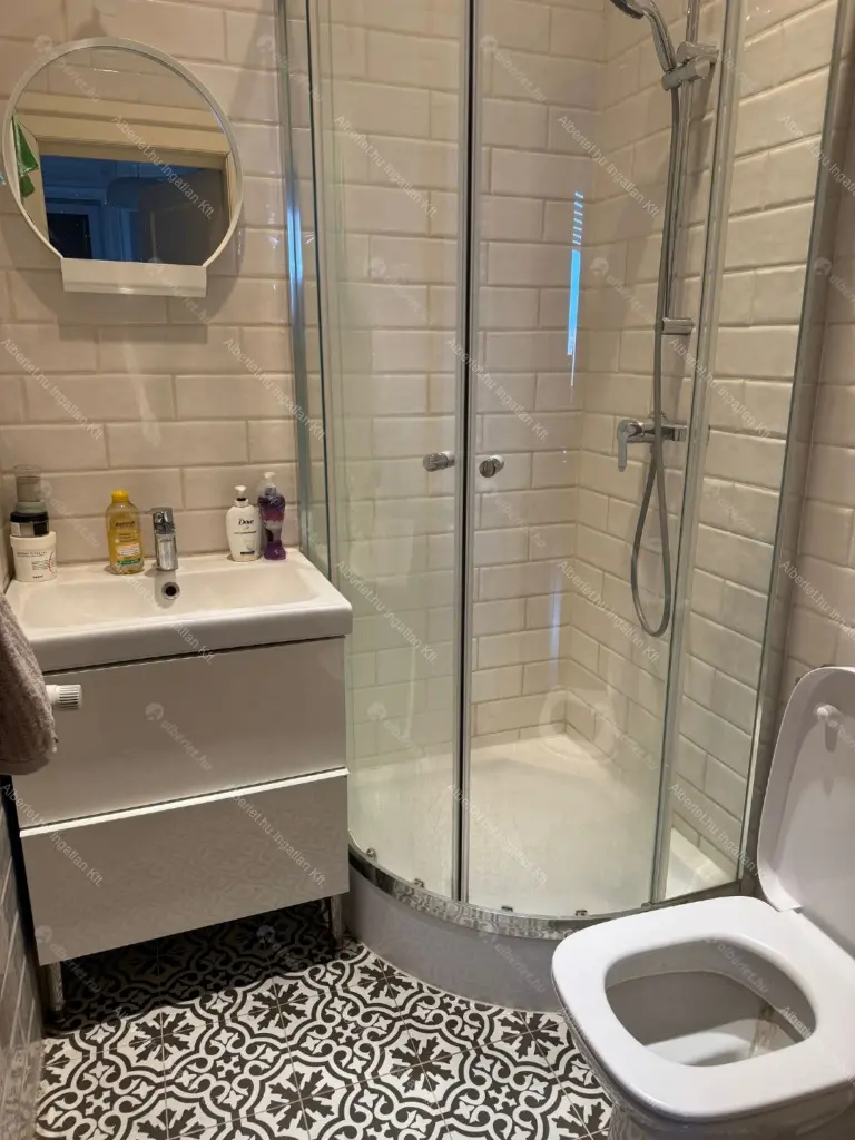 Kiadó albérlet 300000 Ft/hó áron: Budapest, XIV. kerület  Erzsébet királyné útja. Mérete: 43 nm, 2 szobás | Alberlet.hu - 6691503