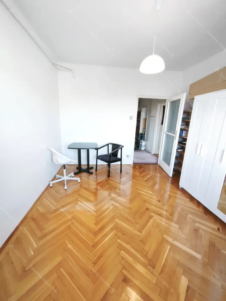 Kiadó albérlet 220000 Ft/hó áron: Budapest, XIV. kerület  Erzsébet királyné útja. Mérete: 53 nm, 2 szobás | Alberlet.hu - 6696382