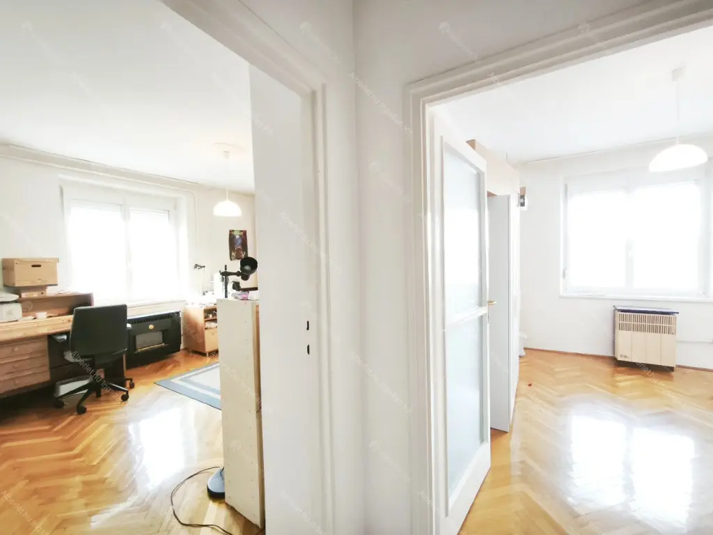 Kiadó albérlet 220000 Ft/hó áron: Budapest, XIV. kerület  Erzsébet királyné útja. Mérete: 53 nm, 2 szobás | Alberlet.hu - 6696383