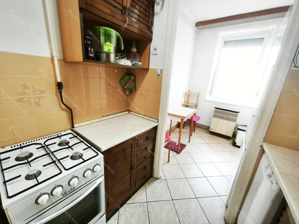 Kiadó albérlet 220000 Ft/hó áron: Budapest, XIV. kerület  Erzsébet királyné útja. Mérete: 53 nm, 2 szobás | Alberlet.hu - 6696387