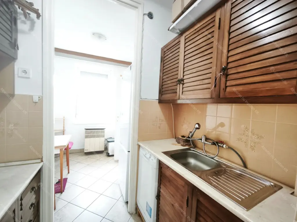 Kiadó albérlet 220000 Ft/hó áron: Budapest, XIV. kerület  Erzsébet királyné útja. Mérete: 53 nm, 2 szobás | Alberlet.hu - 6696389