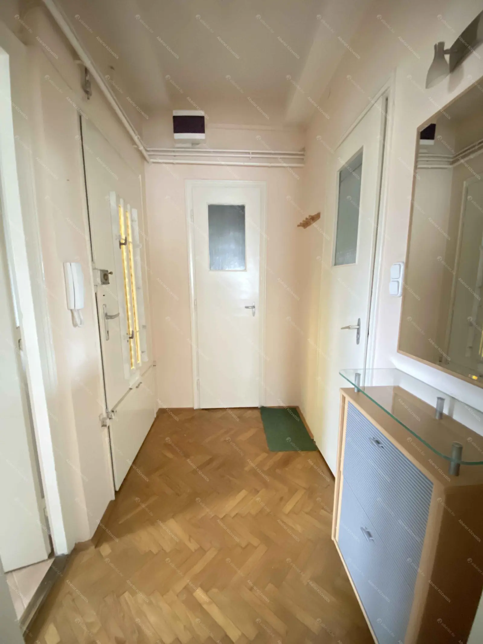 Kiadó albérlet 185000 Ft/hó áron: Budapest, XIV. kerület  Erzsébet királyné útja. Mérete: 73 nm, 2 szobás | Alberlet.hu - 6652628