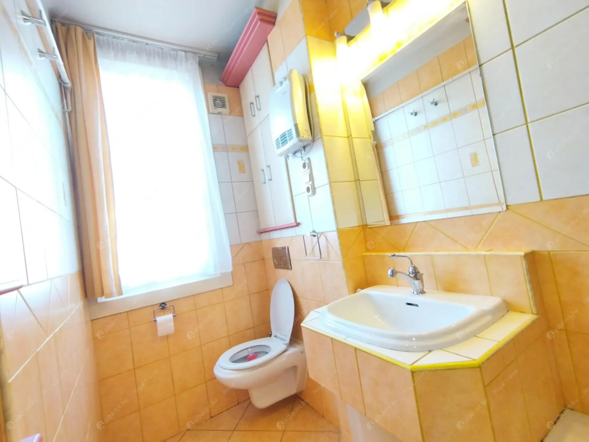 Kiadó albérlet 219000 Ft/hó áron: Budapest, XIV. kerület  Félhold utca. Mérete: 56 nm, 2 szobás | Alberlet.hu - 6574414