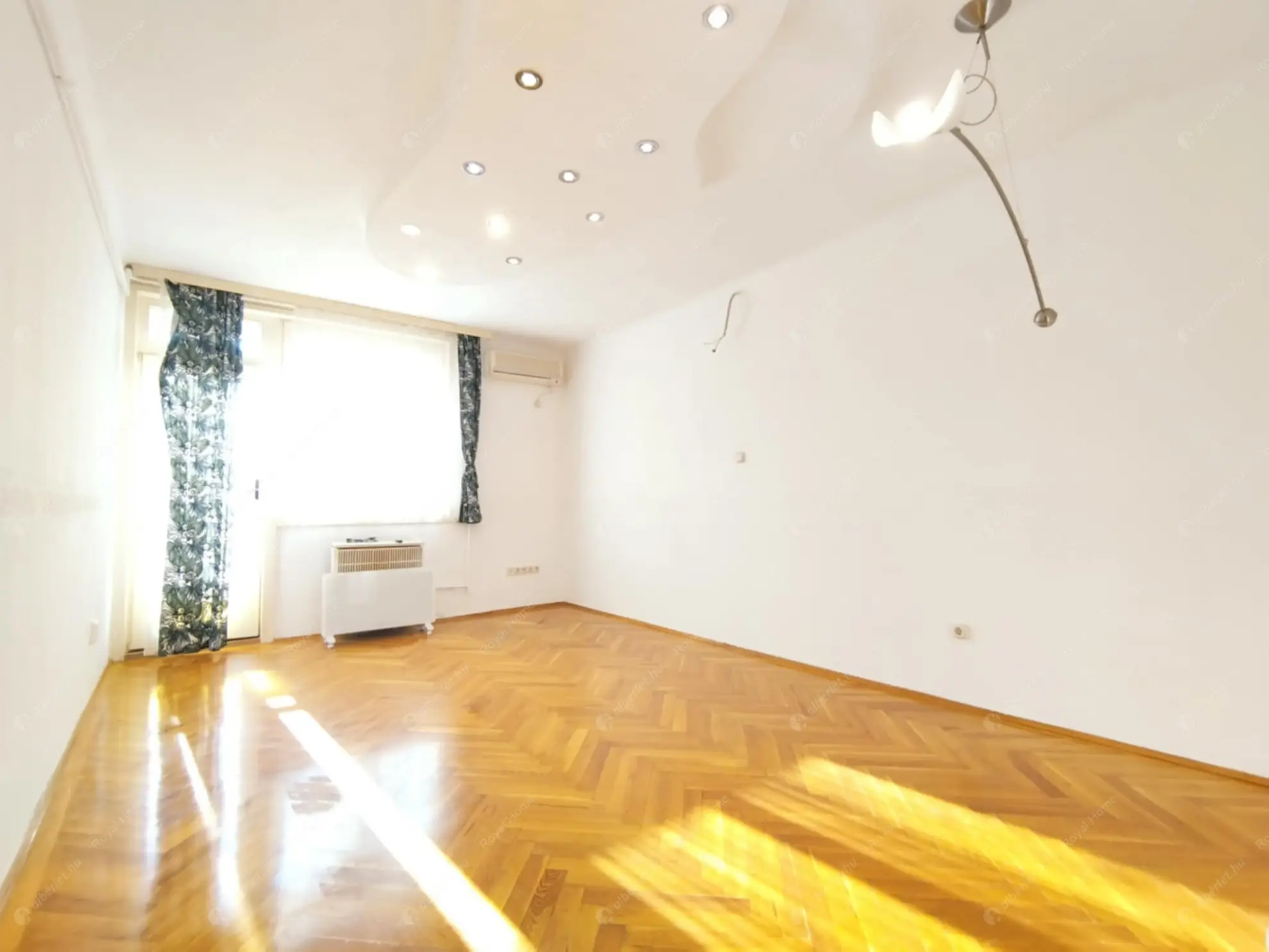 Kiadó albérlet 219000 Ft/hó áron: Budapest, XIV. kerület  Félhold utca. Mérete: 56 nm, 2 szobás | Alberlet.hu - 6574422