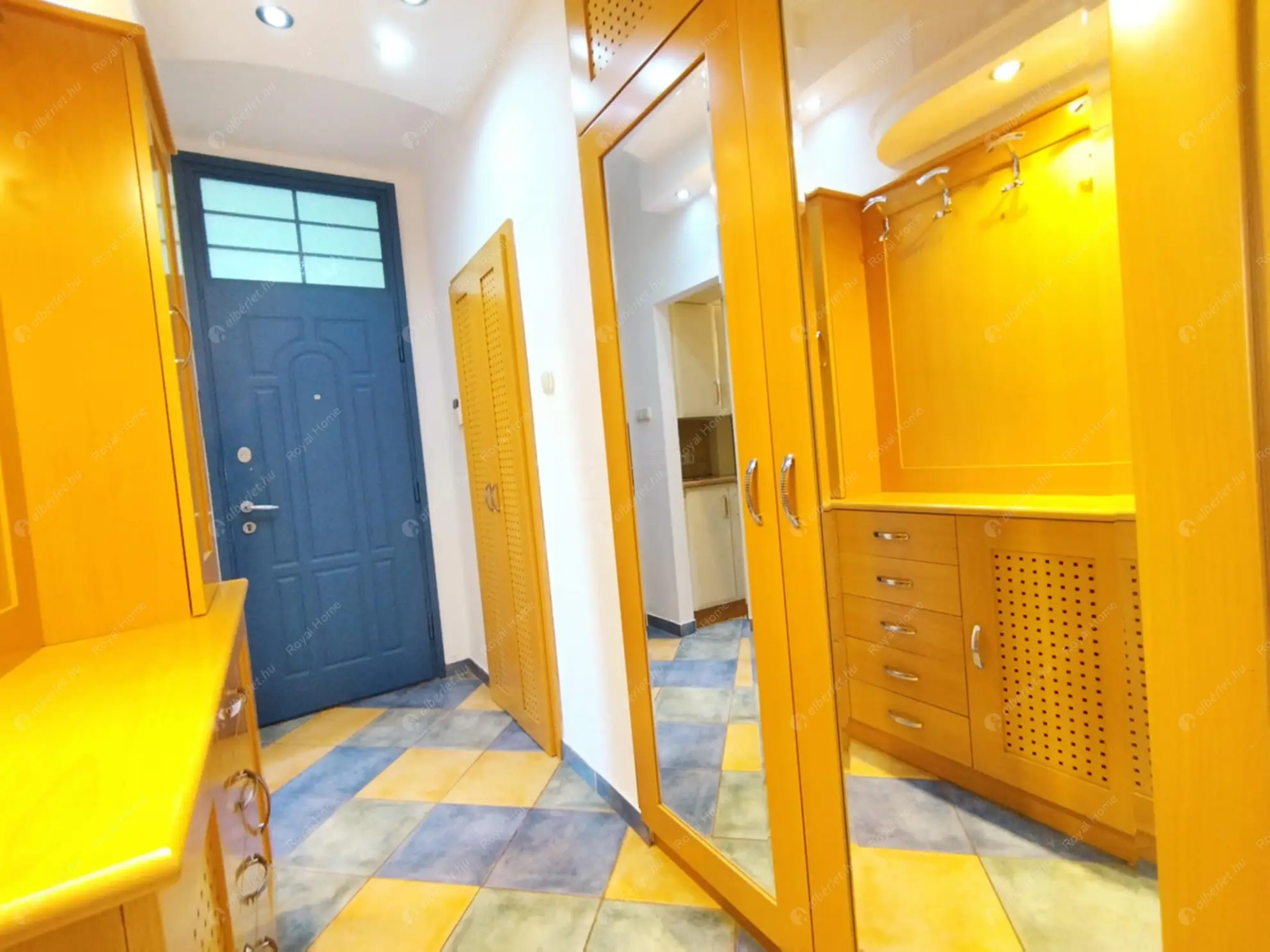 Kiadó albérlet 219000 Ft/hó áron: Budapest, XIV. kerület  Félhold utca. Mérete: 56 nm, 2 szobás | Alberlet.hu - 6574423