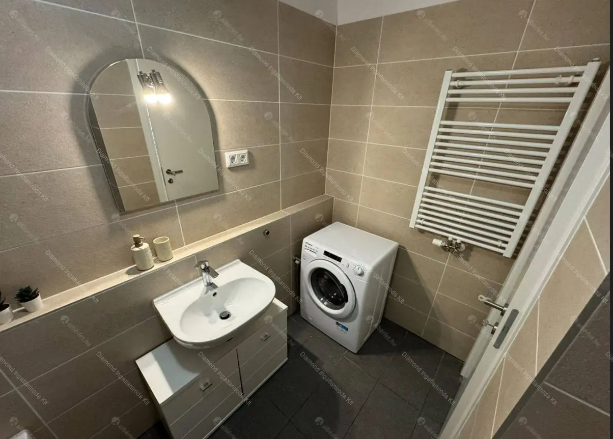 Kiadó albérlet 260000 Ft/hó áron: Budapest, XIV. kerület  Fischer István utca. Mérete: 43 nm, 2 szobás | Alberlet.hu - 6650276