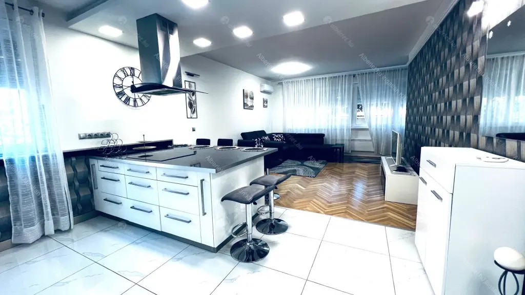 Kiadó albérlet 275000 Ft/hó áron: Budapest, XIV. kerület  Fráter György utca. Mérete: 58 nm, 1 szobás | Alberlet.hu - 6704165