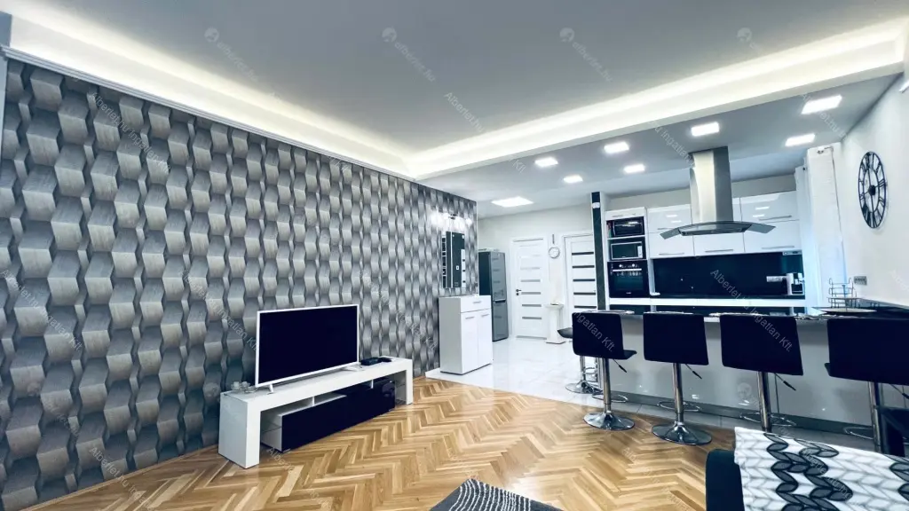 Kiadó albérlet 275000 Ft/hó áron: Budapest, XIV. kerület  Fráter György utca. Mérete: 58 nm, 1 szobás | Alberlet.hu - 6706303