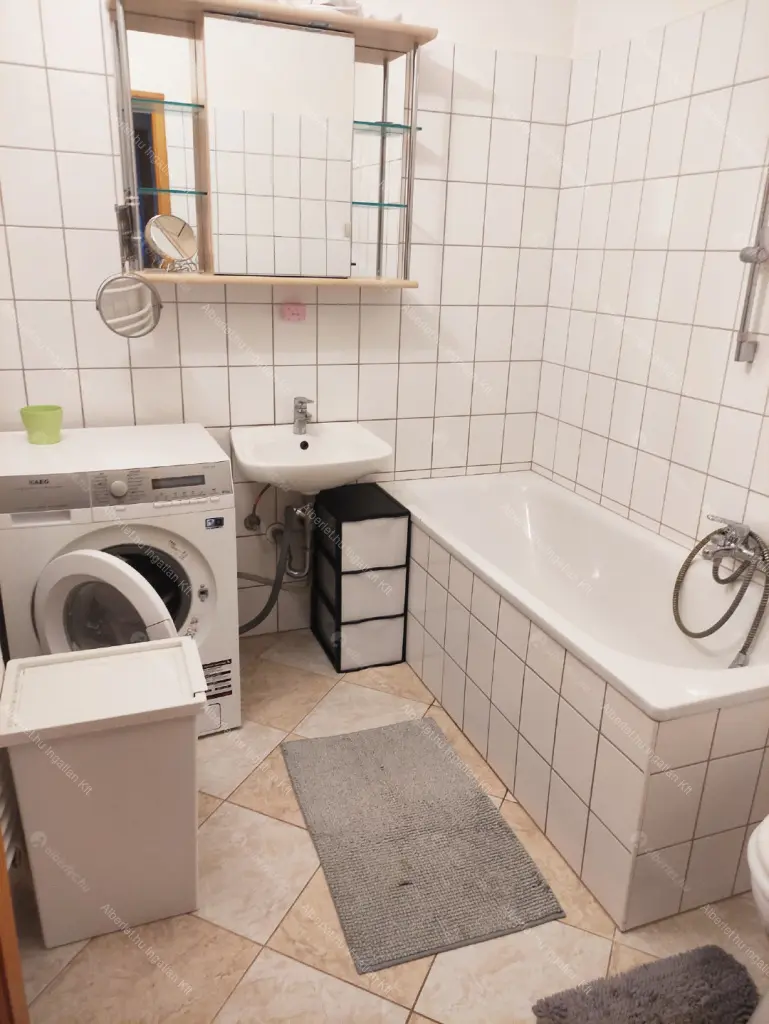 Kiadó albérlet 420000 Ft/hó áron: Budapest, XIV. kerület  Fűrész utca. Mérete: 76 nm, 3 szobás | Alberlet.hu - 6683006