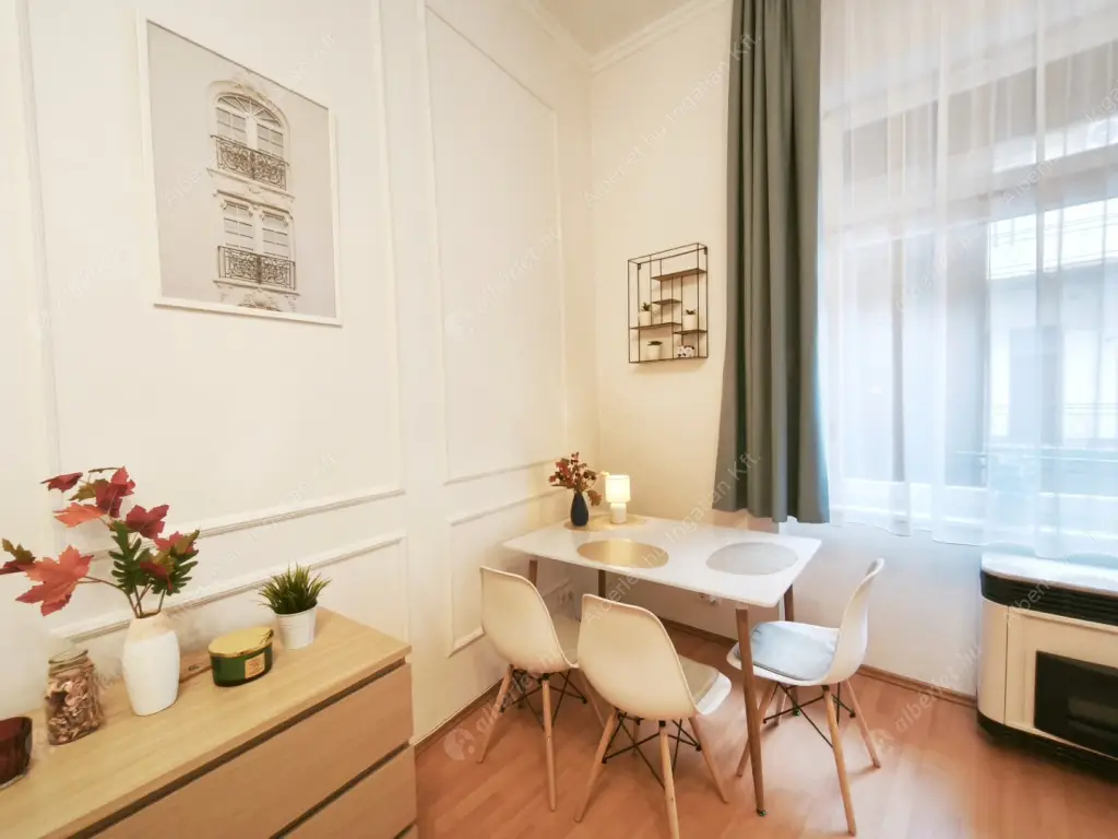 Kiadó albérlet 175000 Ft/hó áron: Budapest, XIV. kerület  Gizella út. Mérete: 34 nm, 1 szobás | Alberlet.hu - 6589489