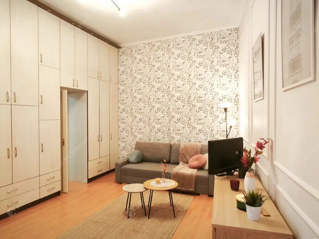 Kiadó albérlet 175000 Ft/hó áron: Budapest, XIV. kerület  Gizella út. Mérete: 34 nm, 1 szobás | Alberlet.hu - 6589492