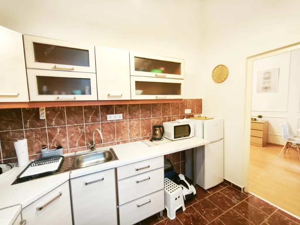 Kiadó albérlet 175000 Ft/hó áron: Budapest, XIV. kerület  Gizella út. Mérete: 34 nm, 1 szobás | Alberlet.hu - 6589495