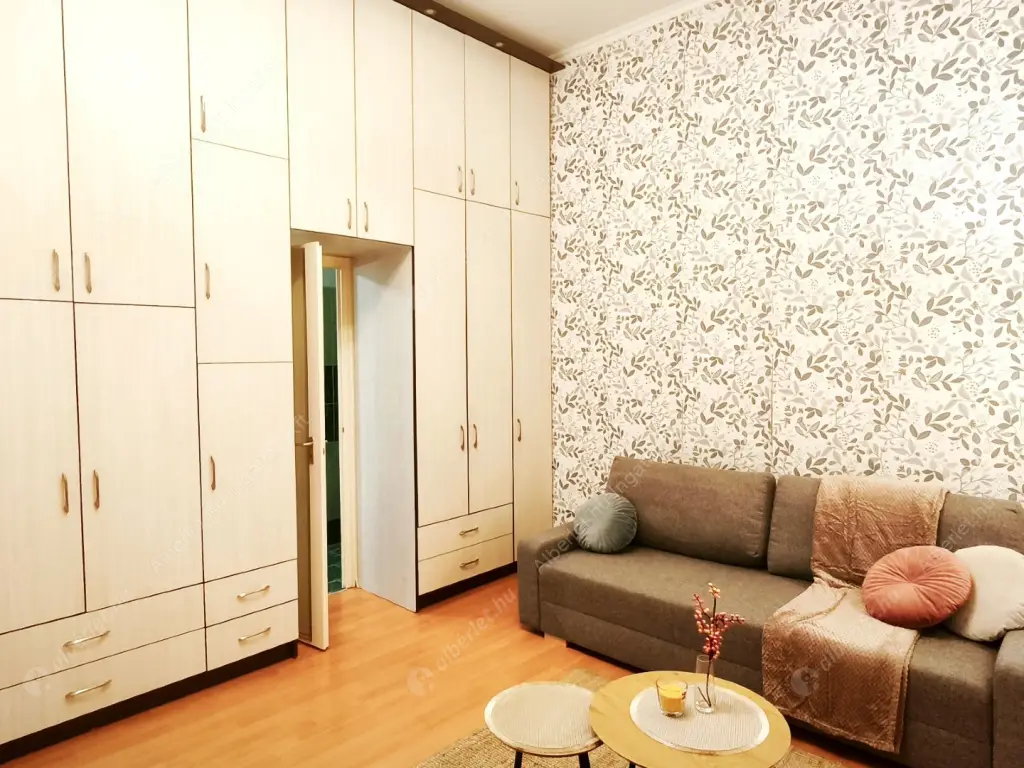 Kiadó albérlet 175000 Ft/hó áron: Budapest, XIV. kerület  Gizella út. Mérete: 34 nm, 1 szobás | Alberlet.hu - 6589496