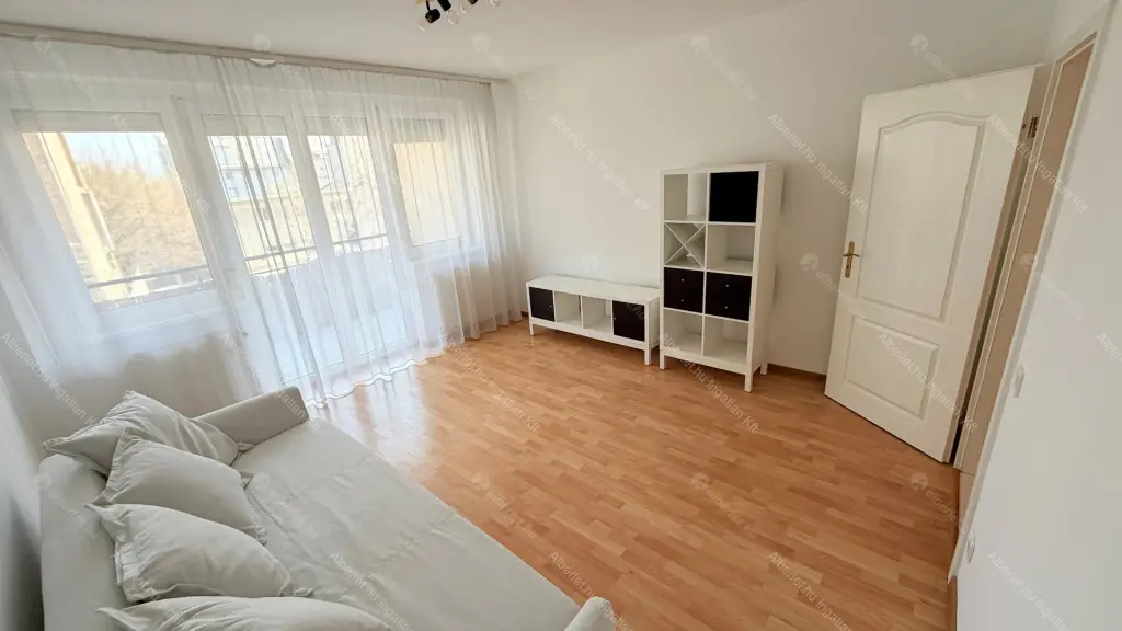 Kiadó albérlet 210000 Ft/hó áron: Budapest, XIV. kerület  Gizella út. Mérete: 35 nm, 1 szobás | Alberlet.hu - 6696461