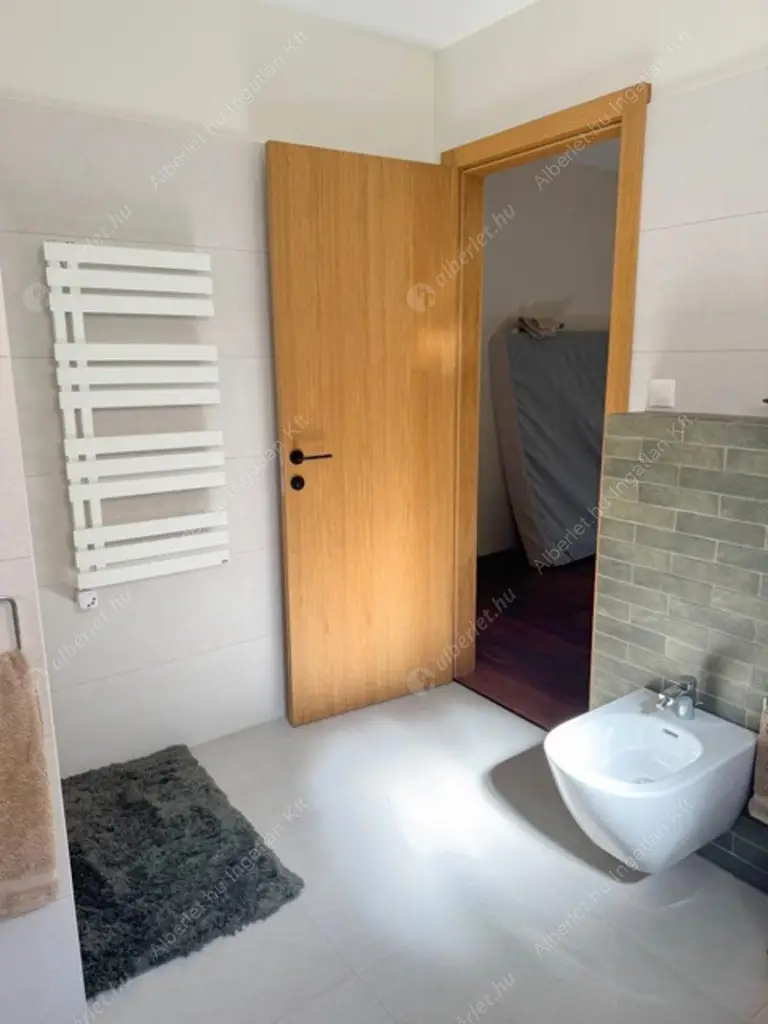 Kiadó albérlet 890000 Ft/hó áron: Budapest, XIV. kerület  Gyertyán utca. Mérete: 110 nm, 4 szobás | Alberlet.hu - 6551327