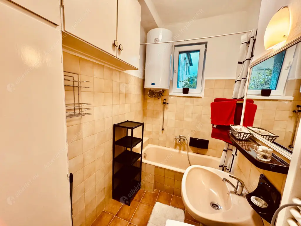 Kiadó albérlet 260000 Ft/hó áron: Budapest, XIV. kerület  Hermina út. Mérete: 49 nm, 2 szobás | Alberlet.hu - 6629055