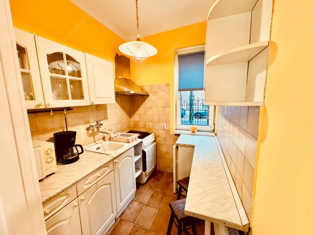Kiadó albérlet 260000 Ft/hó áron: Budapest, XIV. kerület  Hermina út. Mérete: 49 nm, 2 szobás | Alberlet.hu - 6629057