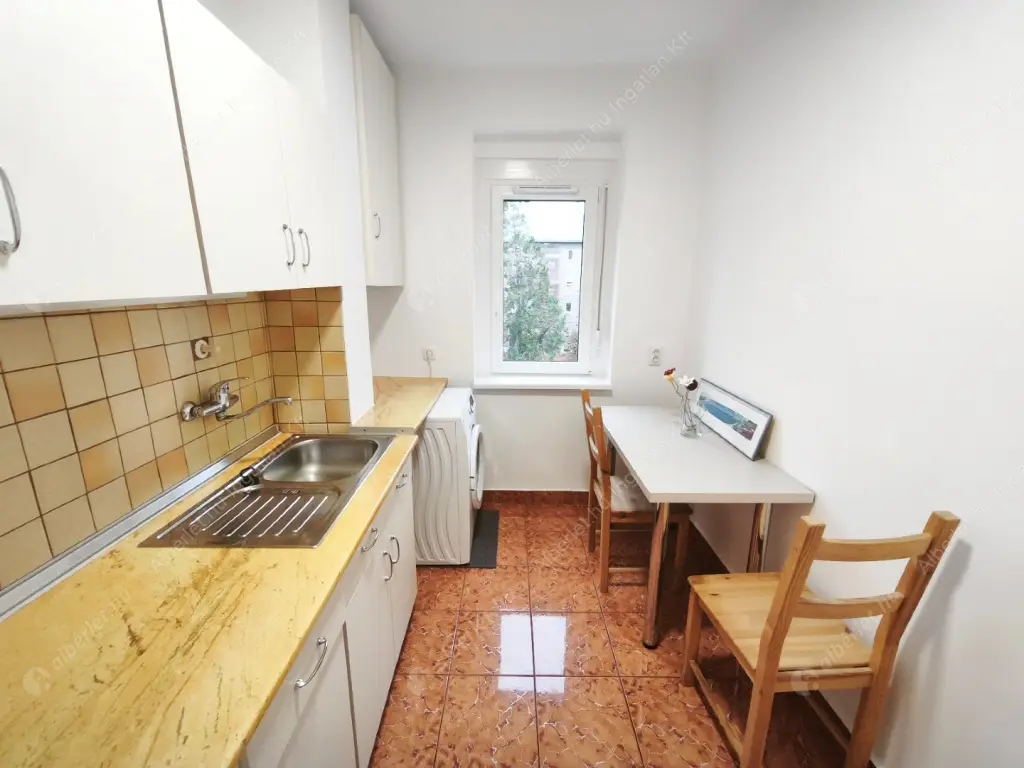 Kiadó albérlet 210000 Ft/hó áron: Budapest, XIV. kerület  Hungária körút. Mérete: 39 nm, 1 szobás | Alberlet.hu - 6582070