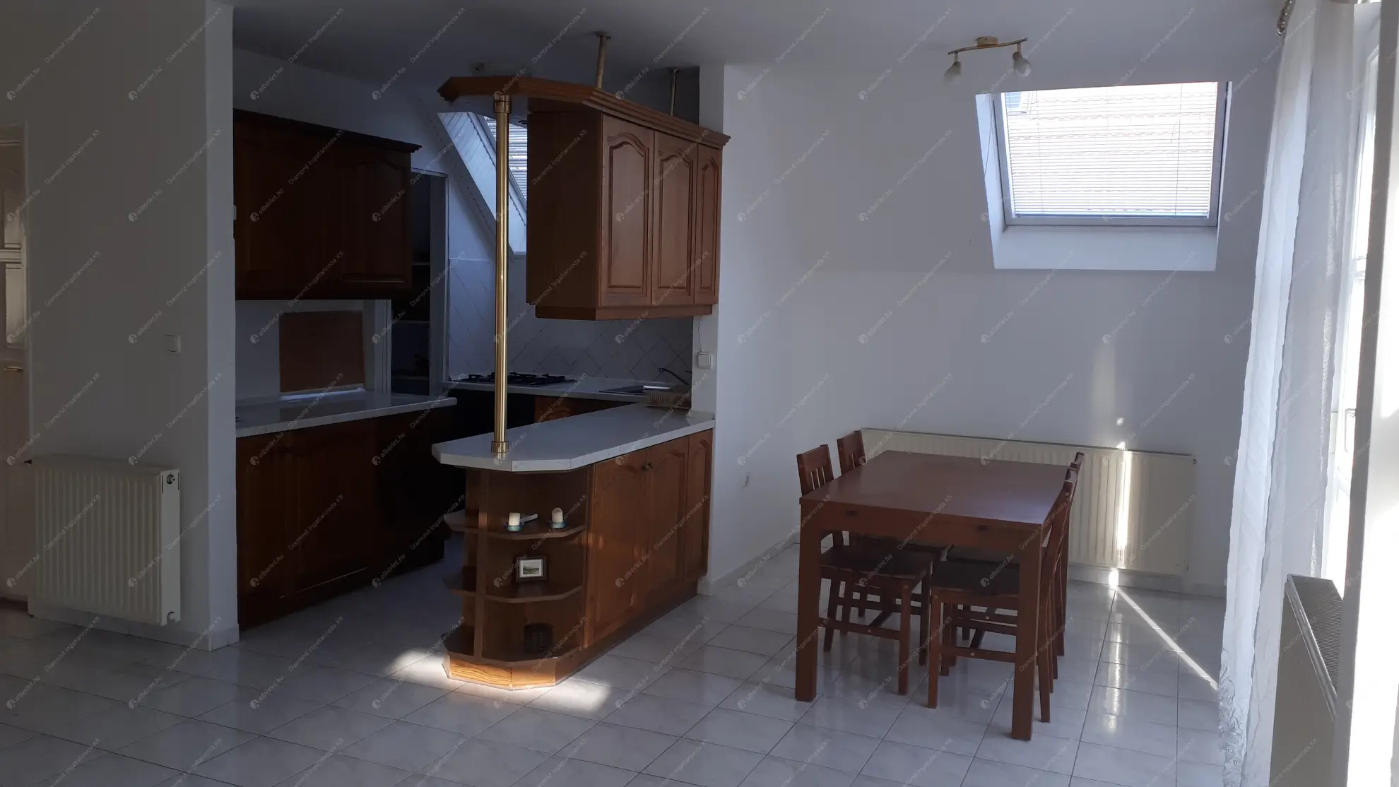 Kiadó albérlet 270000 Ft/hó áron: Budapest, XIV. kerület  Istvánffy utca. Mérete: 77 nm, 3 szobás | Alberlet.hu - 6584691