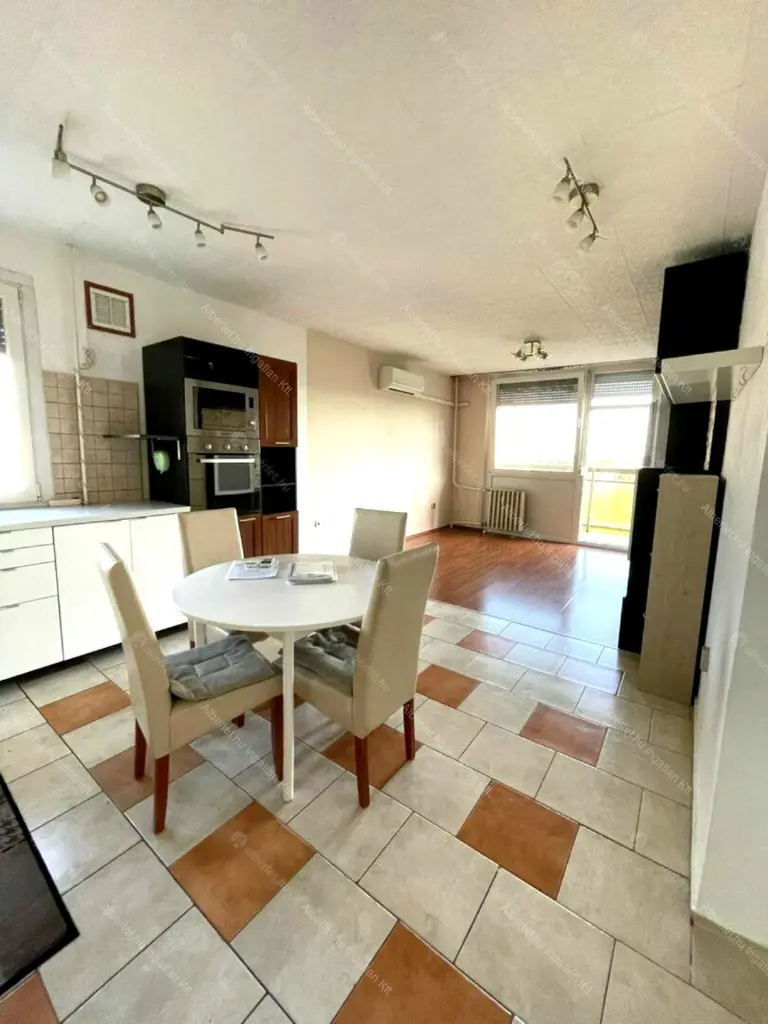 Kiadó albérlet 260000 Ft/hó áron: Budapest, XIV. kerület  Jerney utca. Mérete: 57 nm, 1 szobás | Alberlet.hu - 6672944