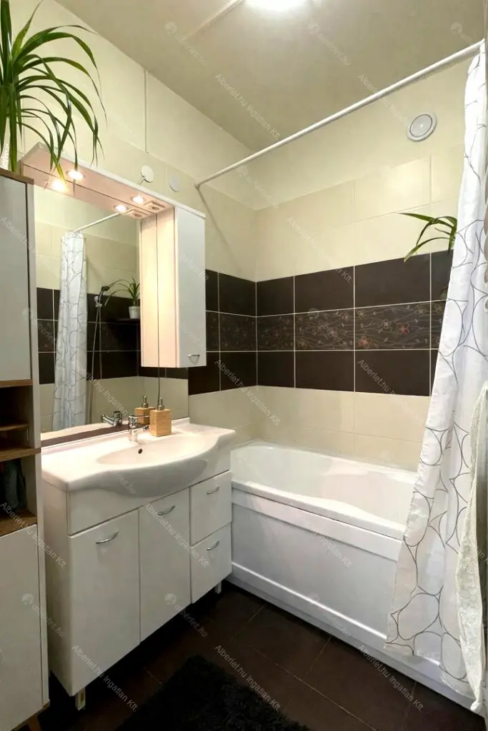 Kiadó albérlet 260000 Ft/hó áron: Budapest, XIV. kerület  Jerney utca. Mérete: 57 nm, 1 szobás | Alberlet.hu - 6672947