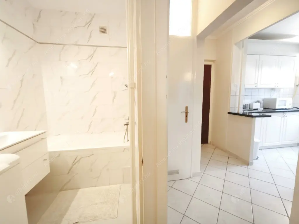 Kiadó albérlet 280000 Ft/hó áron: Budapest, XIV. kerület  Jerney utca. Mérete: 65 nm, 1 szobás | Alberlet.hu - 6625375