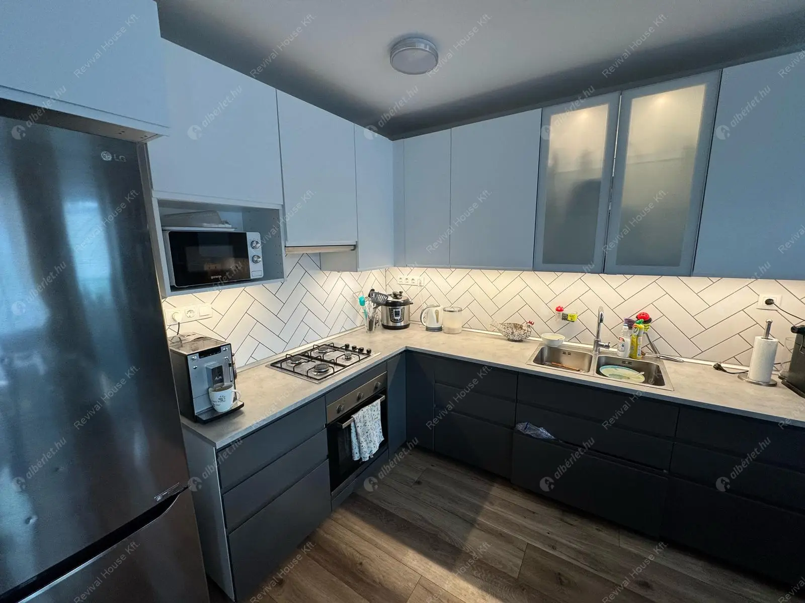 Kiadó albérlet 650000 Ft/hó áron: Budapest, XIV. kerület  Kassai utca. Mérete: 220 nm, 8 szobás | Alberlet.hu - 6507240