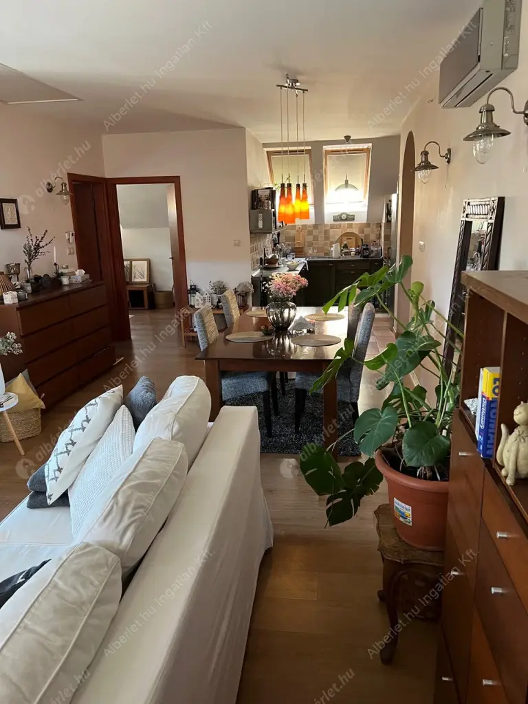 Kiadó albérlet 390000 Ft/hó áron: Budapest, XIV. kerület  Kerékgyártó utca. Mérete: 75 nm, 1 szobás | Alberlet.hu - 6524586