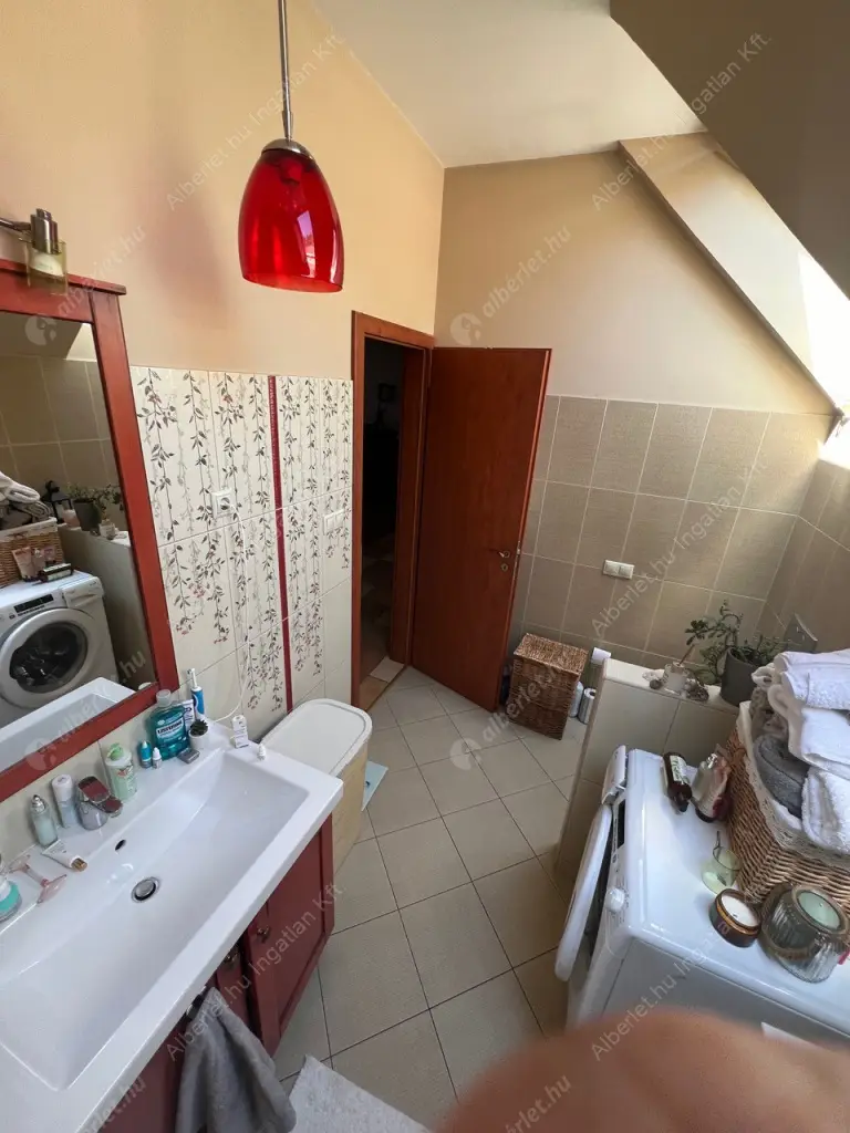 Kiadó albérlet 390000 Ft/hó áron: Budapest, XIV. kerület  Kerékgyártó utca. Mérete: 75 nm, 1 szobás | Alberlet.hu - 6524590