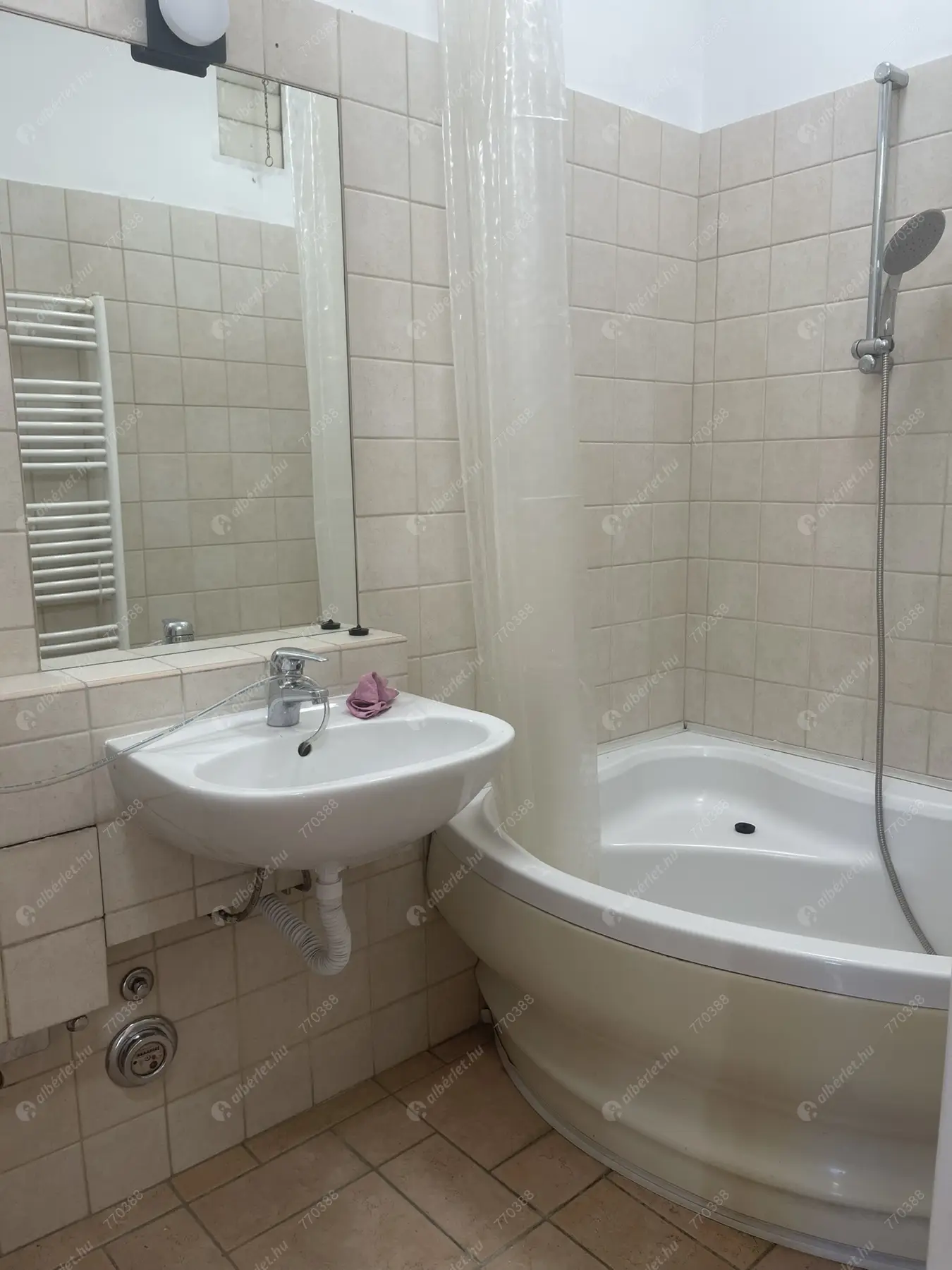 Kiadó albérlet 170000 Ft/hó áron: Budapest, XIV. kerület  Kerepesi út. Mérete: 40 nm, 2 szobás | Alberlet.hu - 6571482