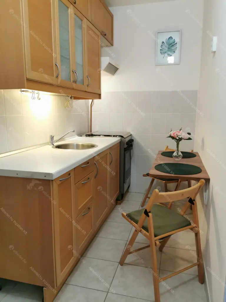 Kiadó albérlet 210000 Ft/hó áron: Budapest, XIV. kerület  Kerepesi út. Mérete: 46 nm, 1 szobás | Alberlet.hu - 6678756