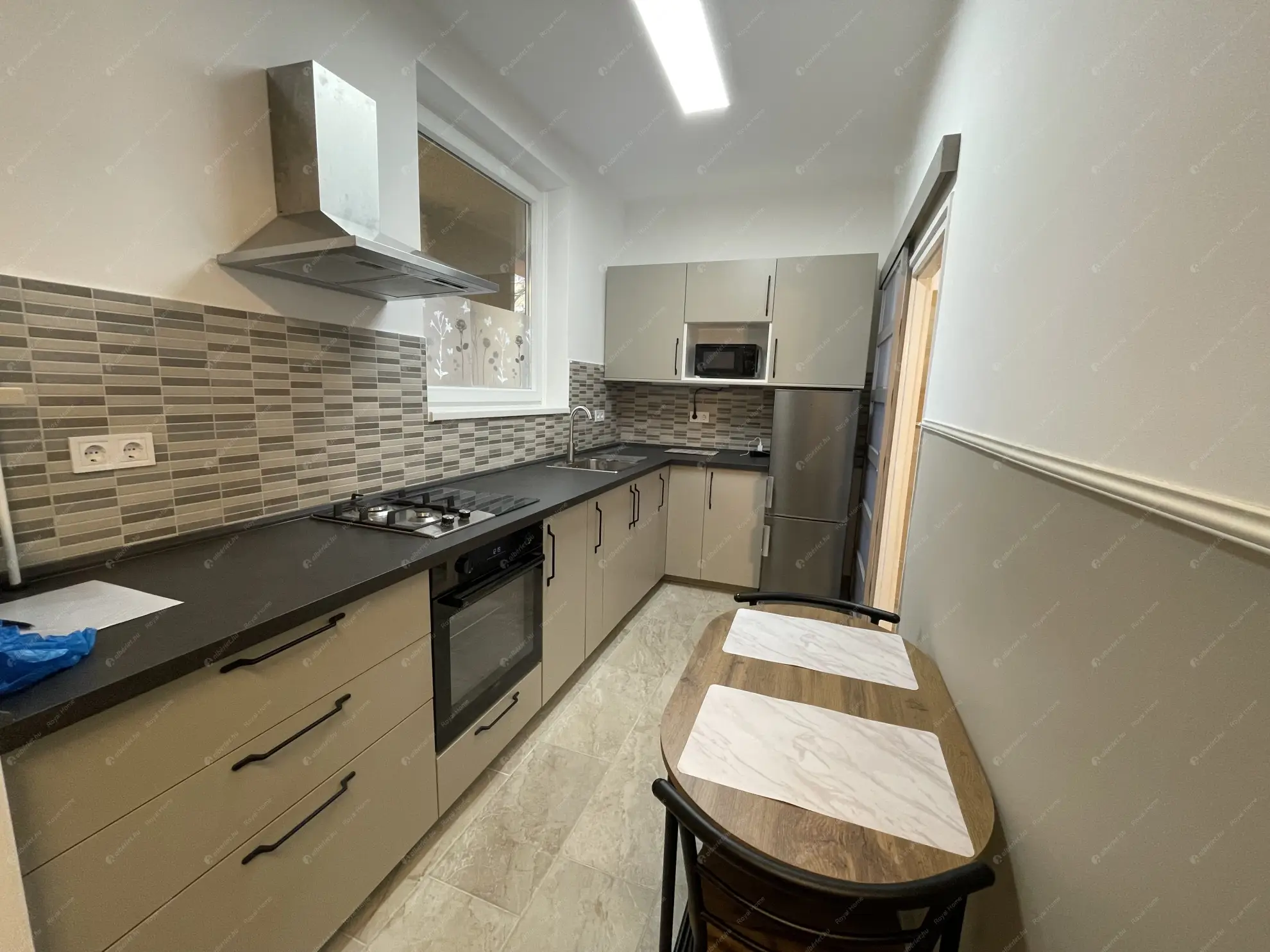 Kiadó albérlet 240000 Ft/hó áron: Budapest, XIV. kerület  Kerepesi út. Mérete: 50 nm, 1 szobás | Alberlet.hu - 6581428