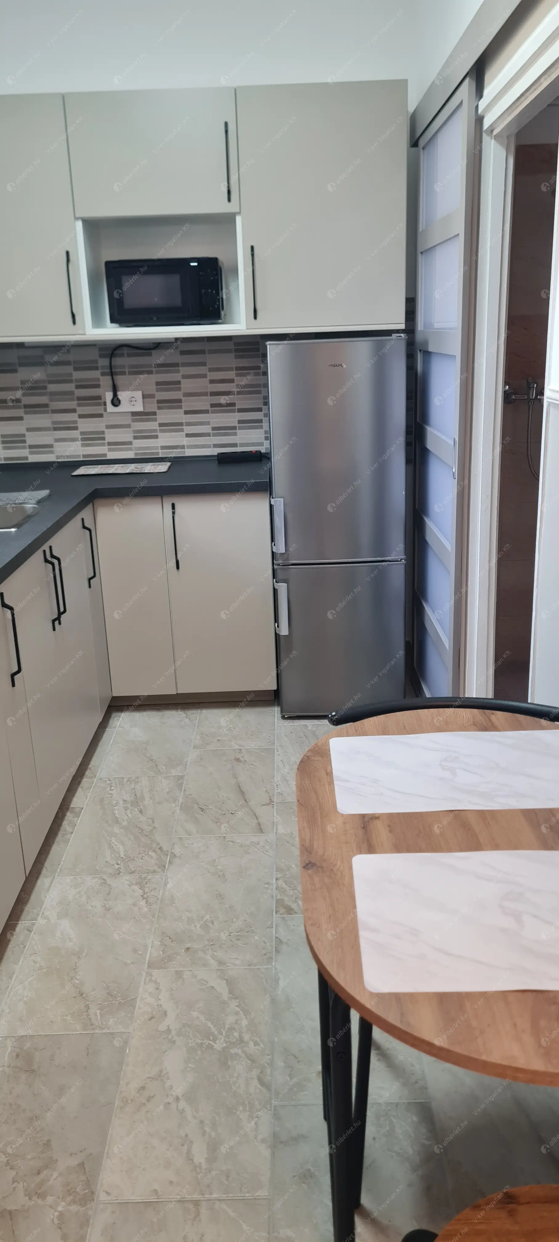 Kiadó albérlet 260000 Ft/hó áron: Budapest, XIV. kerület  Kerepesi út. Mérete: 50 nm, 1 szobás | Alberlet.hu - 6582460