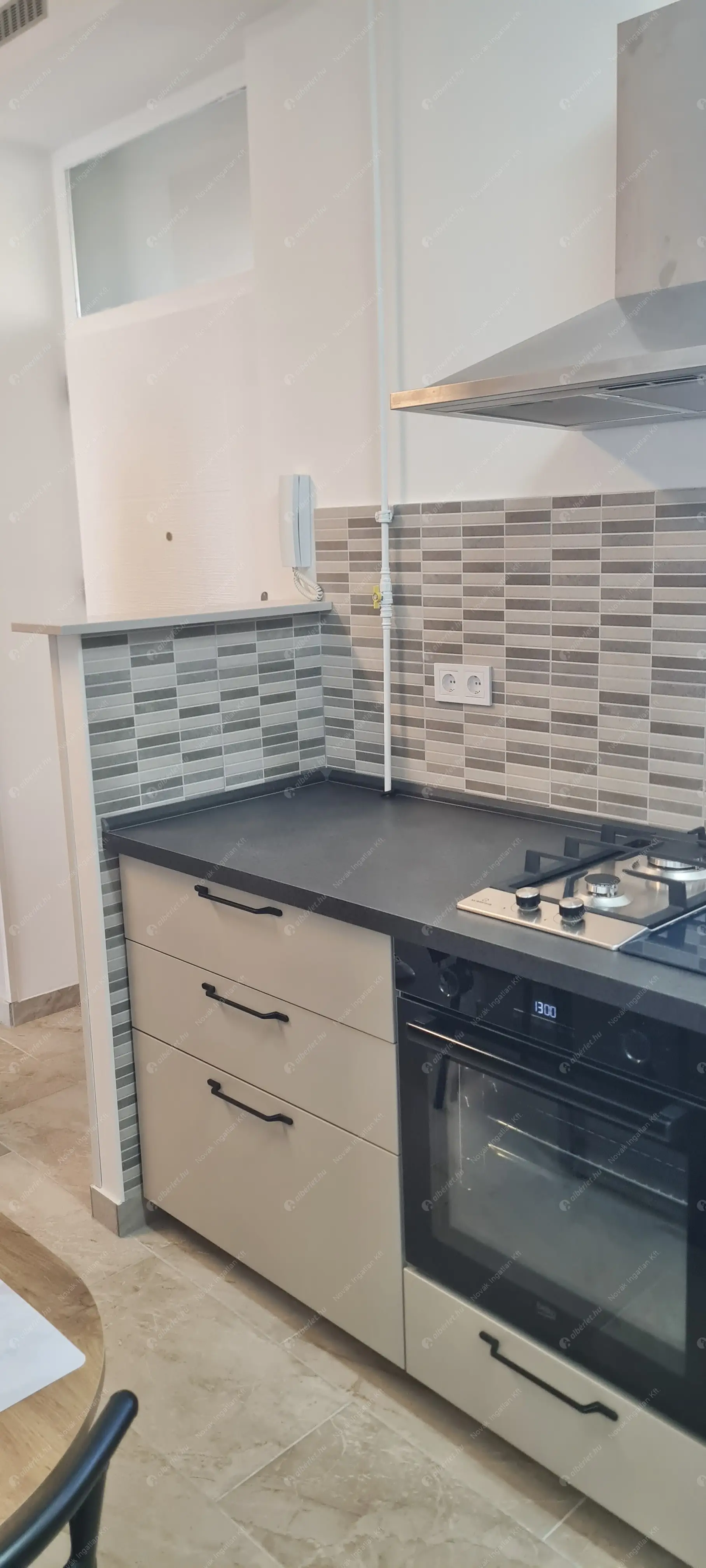 Kiadó albérlet 260000 Ft/hó áron: Budapest, XIV. kerület  Kerepesi út. Mérete: 50 nm, 1 szobás | Alberlet.hu - 6582578