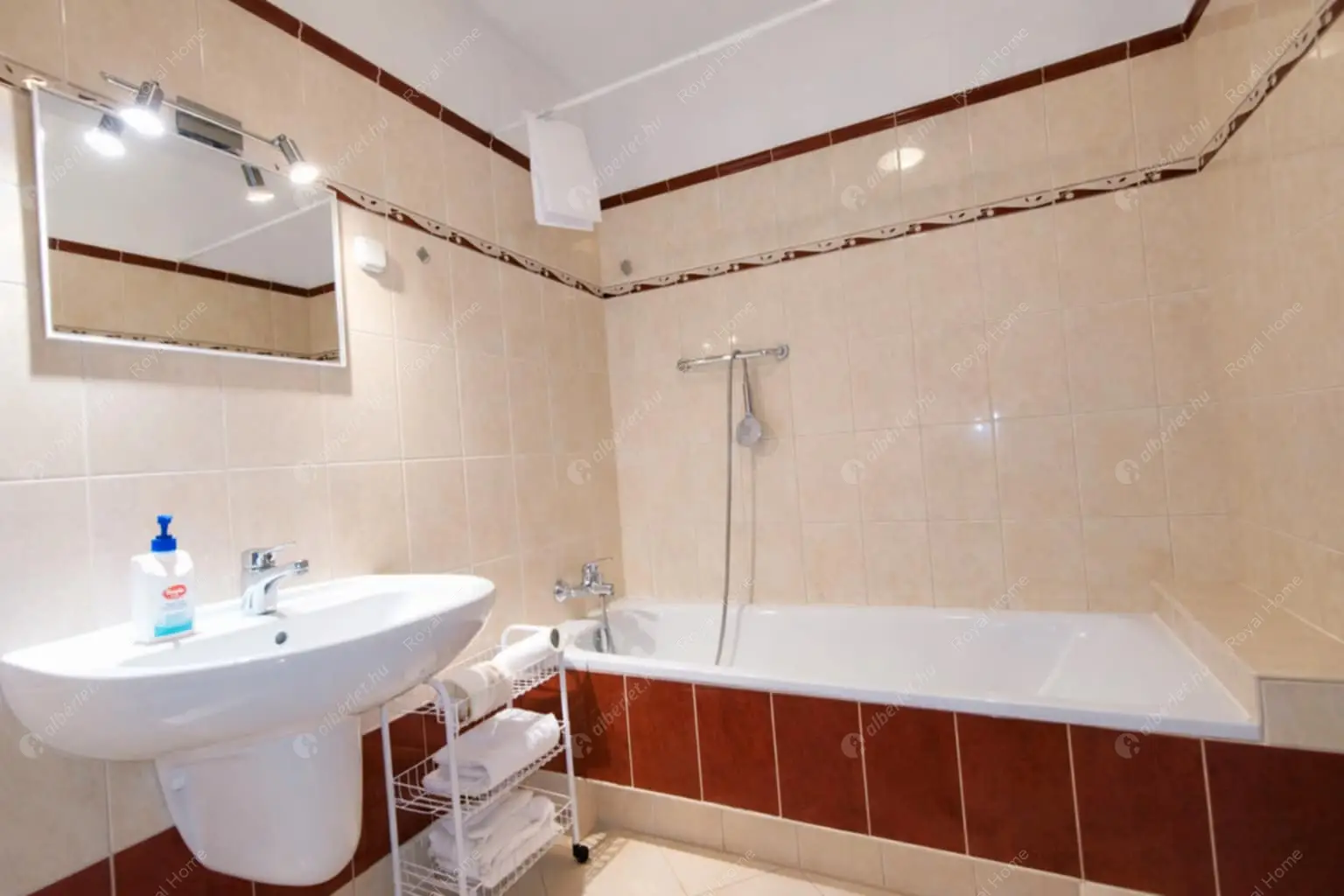 Kiadó albérlet 249000 Ft/hó áron: Budapest, XIV. kerület  Kövér Lajos utca. Mérete: 52 nm, 2 szobás | Alberlet.hu - 6629474