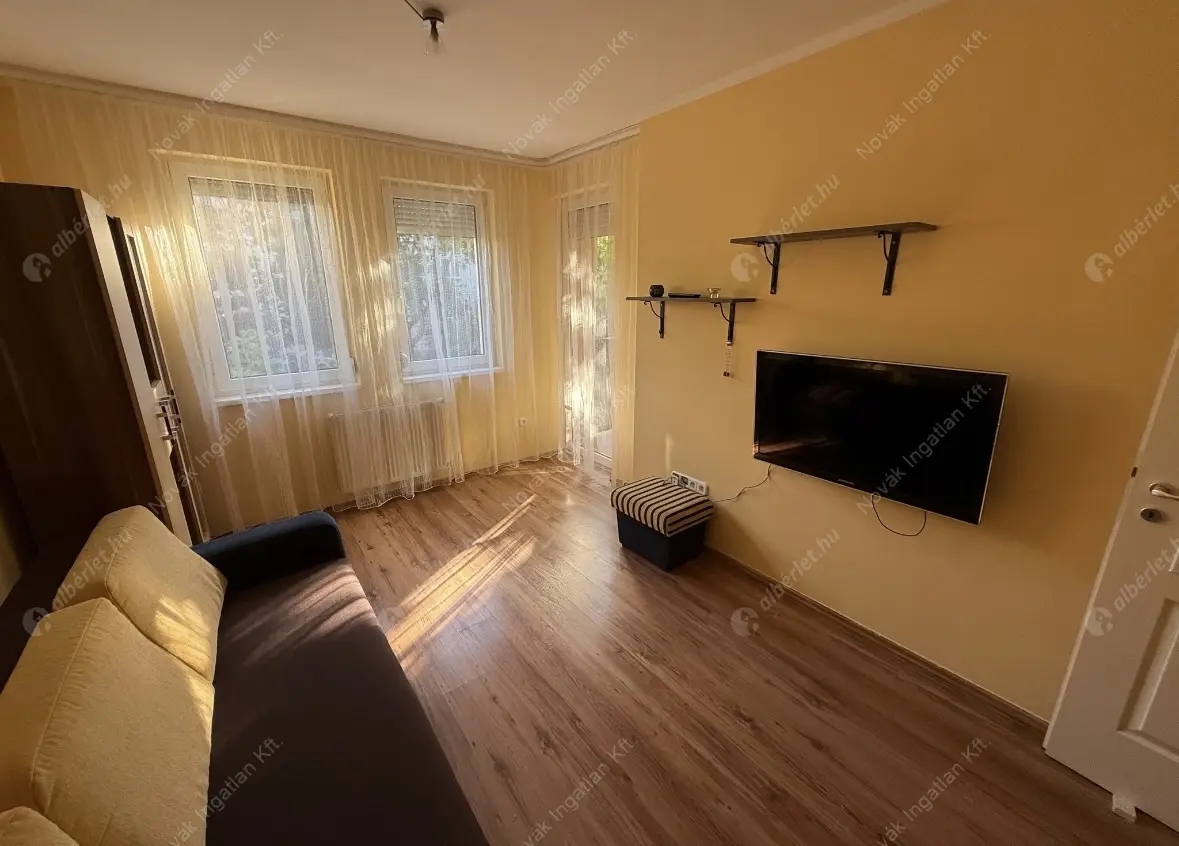Kiadó albérlet 250000 Ft/hó áron: Budapest, XIV. kerület  Mályva tér. Mérete: 43 nm, 2 szobás | Alberlet.hu - 6568744