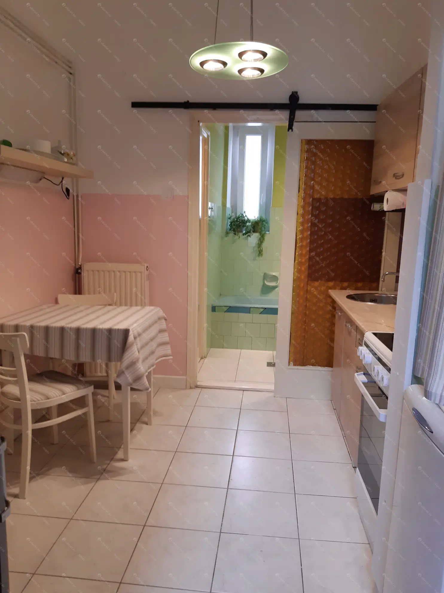 Kiadó albérlet 180000 Ft/hó áron: Budapest, XIV. kerület  Nagy Lajos király útja. Mérete: 32 nm, 1 szobás | Alberlet.hu - 6561123