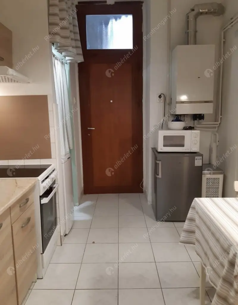 Kiadó albérlet 180000 Ft/hó áron: Budapest, XIV. kerület  Nagy Lajos király útja. Mérete: 32 nm, 1 szobás | Alberlet.hu - 6569205