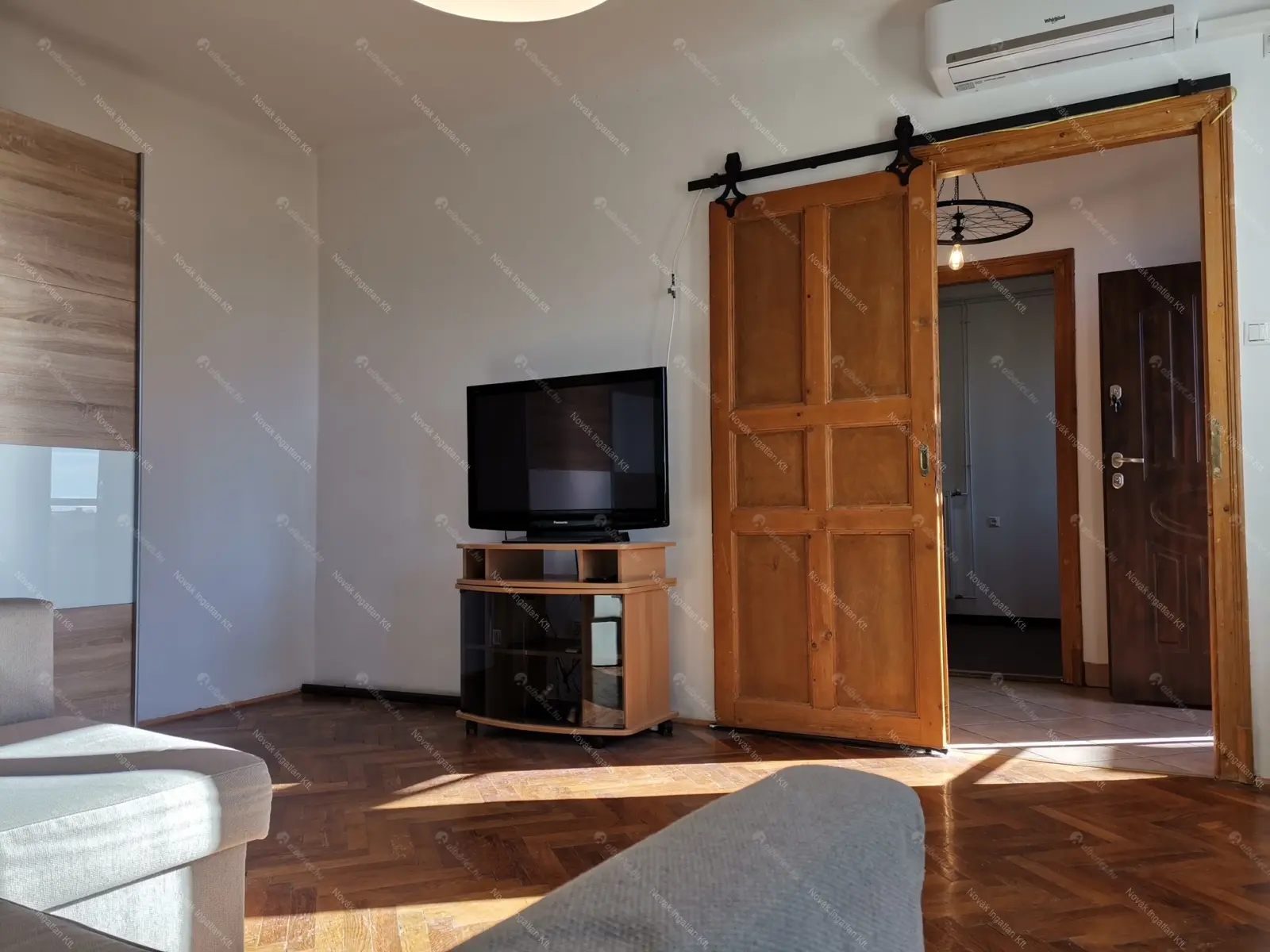 Kiadó albérlet 190000 Ft/hó áron: Budapest, XIV. kerület  Nagy Lajos király útja. Mérete: 40 nm, 1 szobás | Alberlet.hu - 6652807