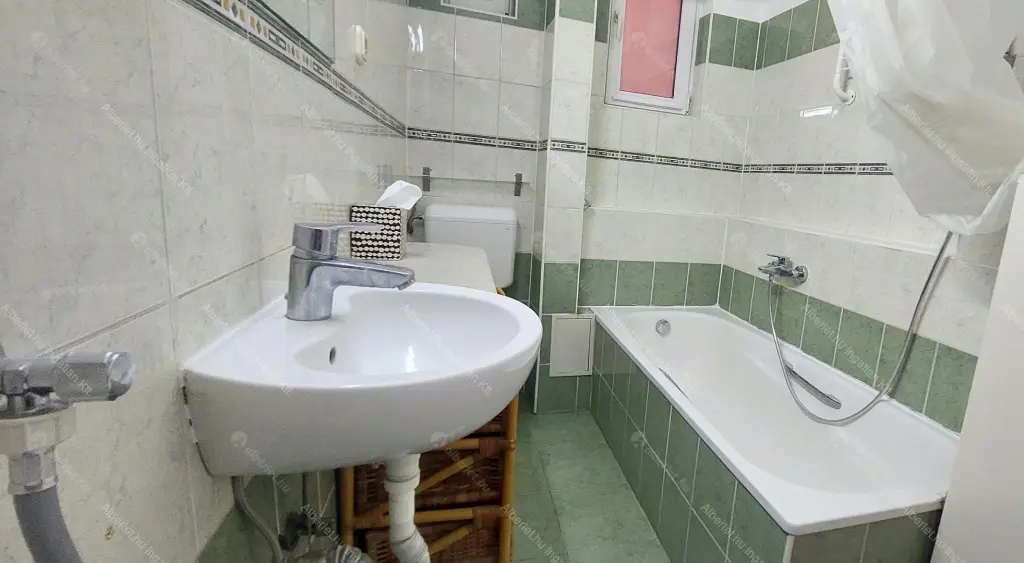 Kiadó albérlet 210000 Ft/hó áron: Budapest, XIV. kerület  Nagy Lajos király útja. Mérete: 41 nm, 1 szobás | Alberlet.hu - 6696271